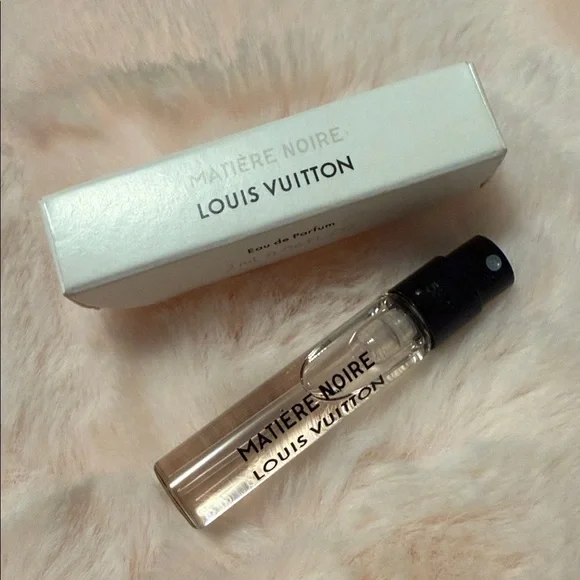 Louis Vuitton Matiere Noire Eau de Parfum 2ml - Picture 2 of 3